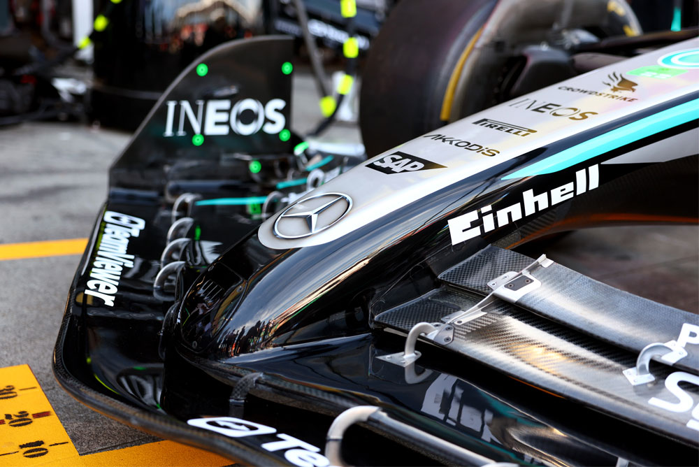  Formula 1 trkaći automobil sa Einhell brendom.